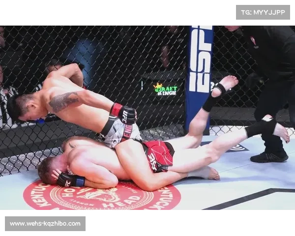 傲日其楞21秒暴KO吉布森刷新2025年UFC中国最快终结纪录